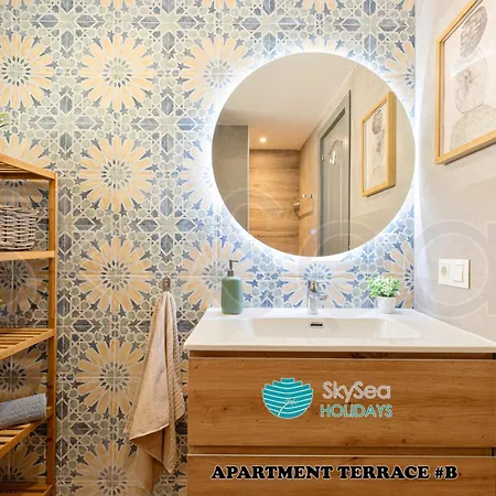 Skysea Puerto Marina Apartment *