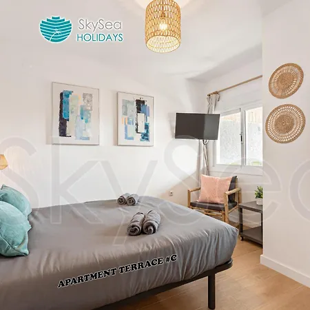 Skysea Puerto Marina 아파트 베날마데나코스타